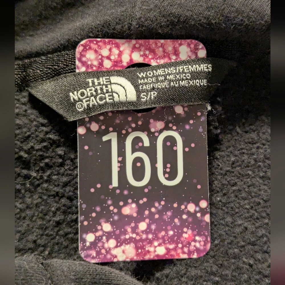 The North Face Black Hoodie - Picture 4 of 5